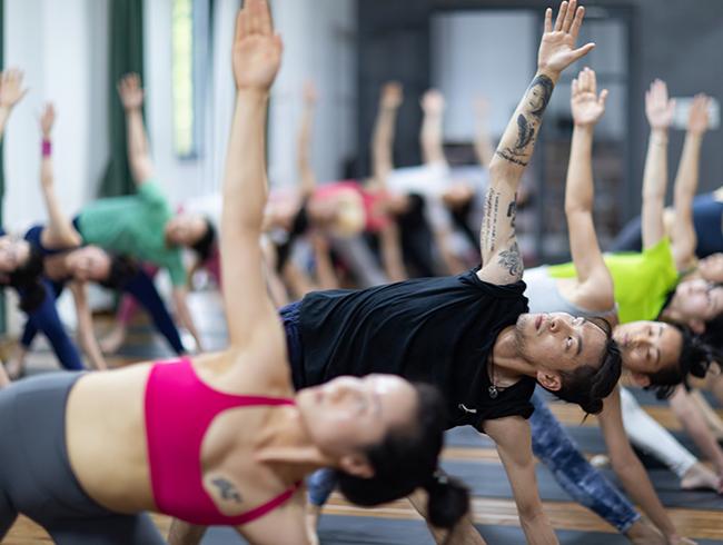 广州尊龙人生就是博d88官方网站瑜伽学院